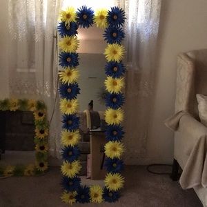 Decorative door mirror